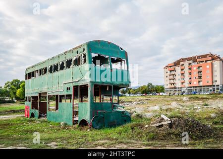 Corps en métal vert des vieux bus. Banque D'Images