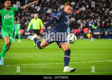 Paris, France, France. 26th févr. 2022. Kylian MBAPPE de PSG lors du match de la Ligue 1 entre Paris Saint-Germain (PSG) et COMME Saint-Etienne (ASSE) au stade du Parc des Princes, le 26 février 2022 à Paris, France. (Image de crédit : © Matthieu Mirville/ZUMA Press Wire) Banque D'Images