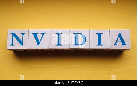 31 janvier 2022. Santa Clara, Californie. Le nom de la société Nvidia, en cubes de bois. Banque D'Images