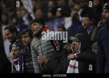 Stade MAPEI, Reggio Emilia, Italie, 26 février 2022, Les partisans de Fiorentina pendant les États-Unis Sassuolo vs ACF Fiorentina - le football italien Serie A match Banque D'Images