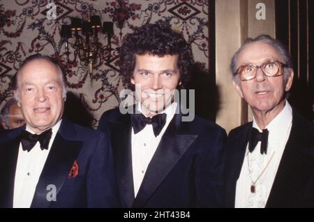 Bob Hope, Patrick Wayne et Jack Albertson le 27 mars 1980 crédit : Ralph Dominguez/MediaPunch Banque D'Images