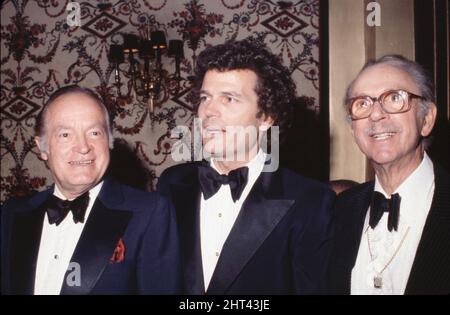 Bob Hope, Patrick Wayne et Jack Albertson le 27 mars 1980 crédit : Ralph Dominguez/MediaPunch Banque D'Images