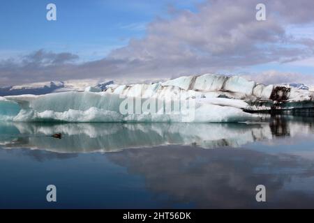 Ile - Jökulsárlón - Gletscherflusslagune / Islande - Jökulsárlón - Galcier / Banque D'Images