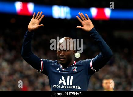 Paris, France. 27th févr. 2022. Abdou Diallo de Paris Saint Germain célèbre un but lors d'un match de football de la Ligue française 1 entre Paris Saint Germain (PSG) et Saint Etienne à Paris, France, le 26 février 2022. Credit: Xinhua/Alay Live News Banque D'Images