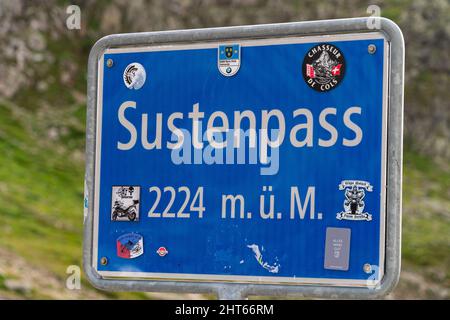 Sutenpass, Suisse - 13 août 2021 : Sutenpass est le col suisse reliant les cantons de Berne et d'Uri à 2224 mètres au-dessus du niveau de la mer. Banque D'Images