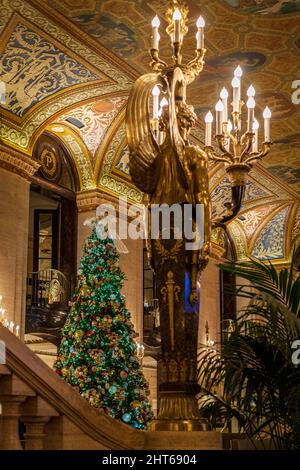 Arbre de Noël dans le hall de l'hôtel Palmer House Banque D'Images