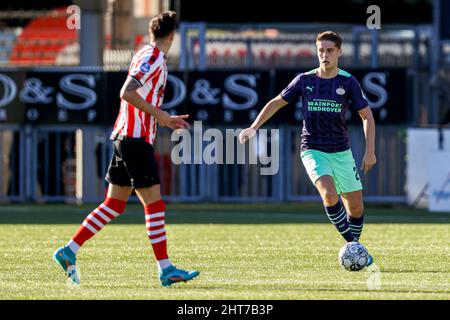 ROTTERDAM, PAYS-BAS - FÉVRIER 27 : Joey Veeman du PSV Eindhoven lors du match néerlandais Eredivisie entre Sparta Rotterdam et le PSV au Sparta-Stadion Het Kasteel le 27 février 2022 à Rotterdam, pays-Bas (photo de Herman Dingler/Orange Pictures) Banque D'Images