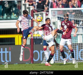 Turin, Italie. 27th févr. 2022. Bremer de Torino FC pendant le championnat italien Serie Un match de football entre Torino FC et Cagliari Calcio le 27 février 2022 au Stadio Olimpico Grande Torino à Turin, Italie crédit: Agence de photo indépendante / Alamy Live News Banque D'Images