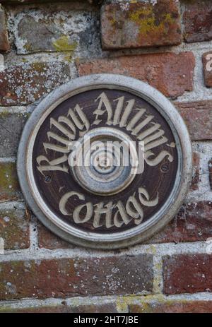 nom plaque 2 étoiles cottage, suffolk, angleterre Banque D'Images