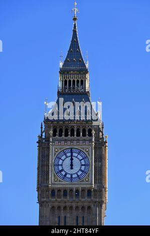 Big Ben est finalement dévoilé après sa rénovation. Tour Elizabeth, chambres du Parlement, Westminster, Londres. ROYAUME-UNI Banque D'Images