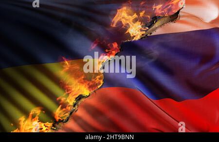 3D illustration composite représentant le drapeau national de la Russie brûlé par les flammes de la résistance ukrainienne lors de l'invasion russe avec le national Banque D'Images