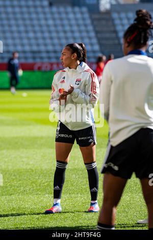 Selma Bacha de l'Olympique Lyonnais se réchauffe devant le championnat féminin de France, D1 Arkema football match entre le Stade de Reims et l'Olympique Lyonnais (Lyon) le 27 février 2022 au stade Auguste Delaune de Reims, France - photo: Melanie Laurent/DPPI/LiveMedia Banque D'Images