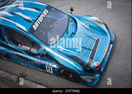 Photo en grand angle d'une voiture de vitesse GTR EVO dans le Rally Hill Climb à Sant Feliu Codines Banque D'Images