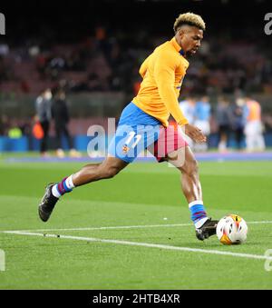 Sabadell, Barcelone, Espagne. 27th févr. 2022. Barcelone Espagne 27.02.2022 Adama Traore (FC Barcelone) contrôle le ballon pendant la Liga Santander entre le FC Barcelone et le Club Athlétique au Camp Nou le 27 février 2022 à Barcelone. (Image de crédit : © Xavi Urgeles/ZUMA Press Wire) Banque D'Images