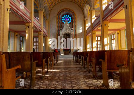 EDIRNE, TURQUIE, 23 DÉCEMBRE 2021 : extérieur de la grande synagogue (edirne buyuk sinangog) vue dans la ville d'Edirne, en Turquie. Banque D'Images