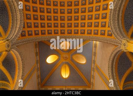 EDIRNE, TURQUIE, 23 DÉCEMBRE 2021 : extérieur de la grande synagogue (edirne buyuk sinangog) vue dans la ville d'Edirne, en Turquie. Banque D'Images