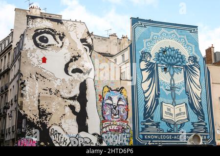 RUE D'ART DANS LE QUARTIER DE BEAUBOURG Banque D'Images