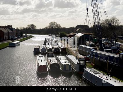 Barques à la truelle sur le Stainforth et le canal Keadby, Thorne, South Yorkshire, Angleterre, Royaume-Uni Banque D'Images