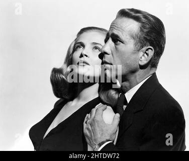 HUMPHREY BOGART et LIZABETH SCOTT in DEAD RECKONING (1947), réalisé par JOHN CROMWELL. Crédit: PHOTOS de COLUMBIA / Album Banque D'Images