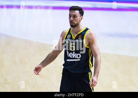 Belgrade, Serbie, le 27th février 2022. Ismet Akpinar de Fenerbahce Beko Istanbul réagit lors du match de basket-ball entre Crvena Zvezda MTS Belgrade et Fenerbahce Beko Istanbul à Belgrade, Serbie. 27 février 2022. Crédit : Nikola Krstic/Alay Banque D'Images