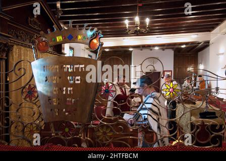 Rome, Italie 30/11/2008: Prière dans la Synagogue de la Jeunesse, Ile Tibre. ©Andrea Sabbadini Banque D'Images