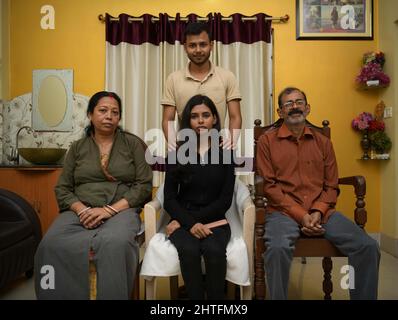Riddhi Deb, étudiant en médecine à la National Pirogov Medical University Vinnytsia en Ukraine, a réussi à rentrer chez lui en toute sécurité au milieu des violences en Ukraine. Tripura, Inde. Banque D'Images