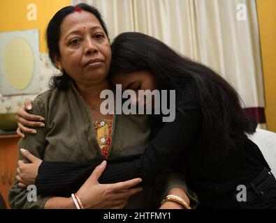 Riddhi Deb, étudiant en médecine à la National Pirogov Medical University Vinnytsia en Ukraine, a réussi à rentrer chez lui en toute sécurité au milieu des violences en Ukraine. Tripura, Inde. Banque D'Images