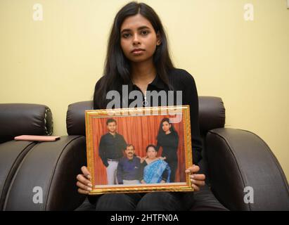 Riddhi Deb, étudiant en médecine à la National Pirogov Medical University Vinnytsia en Ukraine, a réussi à rentrer chez lui en toute sécurité au milieu des violences en Ukraine. Tripura, Inde. Banque D'Images