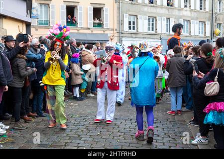 Douarnenez, France - février 27 2022 : les gras de Douarnenez est un carnaval particulièrement célèbre en Bretagne. Banque D'Images