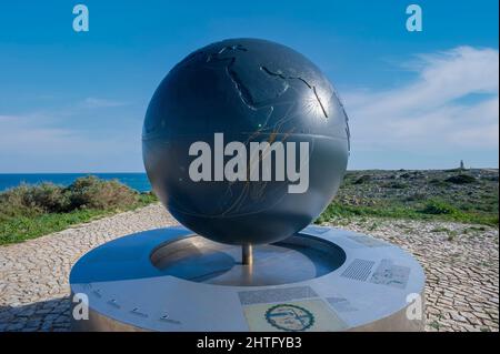 World Globe in Fortress of Sagres, Sagres, Algarve, Portugal, Europe Banque D'Images