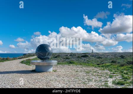 World Globe in Fortress of Sagres, Sagres, Algarve, Portugal, Europe Banque D'Images