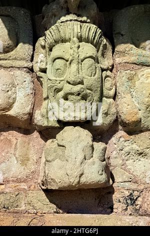 Sculpture sur la Cour de l'est aux ruines mayas de Copan, à Copan Ruinas, au Honduras Banque D'Images