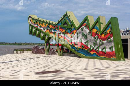 El Gran Malecón del Río le long de la rivière Magdalena, Barranquilla, Colombie. Banque D'Images
