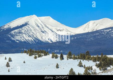 pics de l'aire de répartition de l'anaconda en hiver près de l'anaconda, montana Banque D'Images