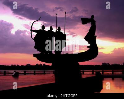 Fondateurs Monument Dniper River Kiev symbole Kiev Ukraine Banque D'Images