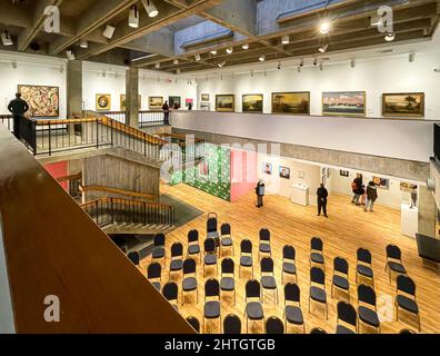 Yonkers, NY - USA - 27 févr. 2022 l'intérieur a viié la galerie au Musée de l'Hudson River, un musée d'art, ainsi qu'il a des expositions sur l'histoire, la science Banque D'Images