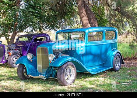 1930s tige chaude bleue Ford deux portes. Banque D'Images