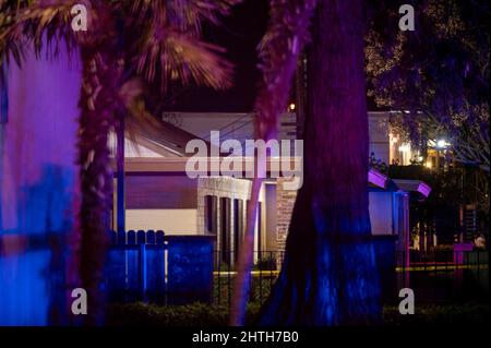 Sacramento, Californie, États-Unis. 28th févr. 2022. La police enquête sur une fusillade à l'église de Sacramento près de Wyda Way et Ethan Way à Sacramento, le lundi 28 février 2022. Un père a tué 4 personnes, tuant 3 de ses enfants avant de se tirer sur lui-même à l'église de Sacramento. (Image de crédit : © Paul Kitagaki Jr./ZUMA Press Wire) Banque D'Images