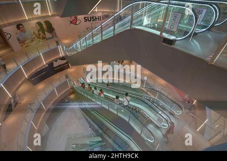 Kuala Lumpur, Malaisie - février 1st 2022 : l'intérieur du parc commercial Mitsui Lalaport Bukit Bintang City Centre Kuala Lumpur. C'est le premier magasin Banque D'Images