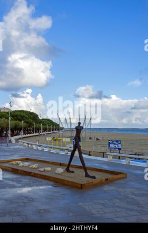 Printemps des sculptures, Thiers Pier. Artiste: Nathalie Decoster. Arcachon, Gironde, France Banque D'Images