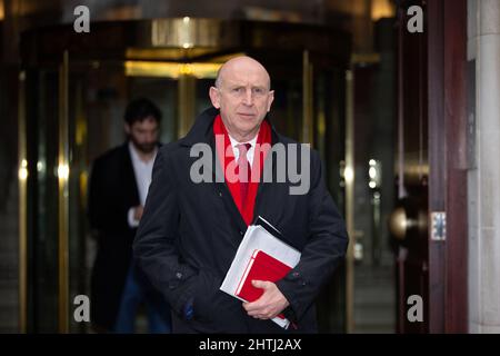 Londres, Angleterre, Royaume-Uni. 1st mars 2022. Le Secrétaire d'État fantôme à la Défense du Royaume-Uni JOHN HEALEY est vu à Westminster après la ronde médiatique du matin. (Image de crédit : © Tayfun Salci/ZUMA Press Wire) Banque D'Images