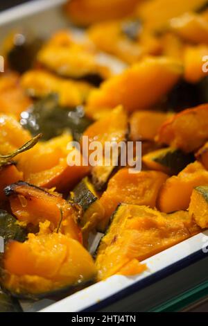 Citrouille cuite, Mercato Centrale, marché central, situé dans la gare centrale de Milan, le marché propose une variété de plats et de boissons à c Banque D'Images