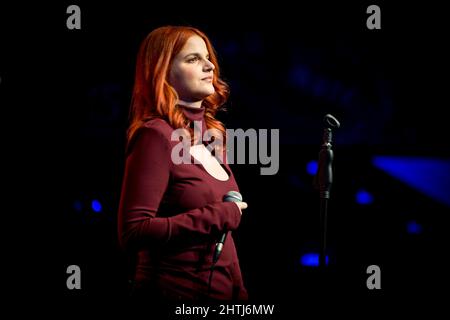 27 février 2022, Milano, Milano, Italie: Sade Mangiaracina Trio et Chiara Galiazzo concert au Blue Note à Milan. (Credit image: © Pamela Rovaris/Pacific Press via ZUMA Press Wire) Banque D'Images