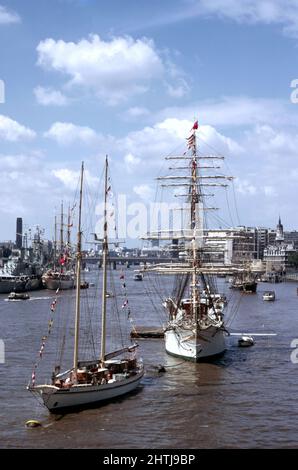 Le Royal Greenwich Tall Ships Festival à Londres. Grands navires sur la rivière Banque D'Images