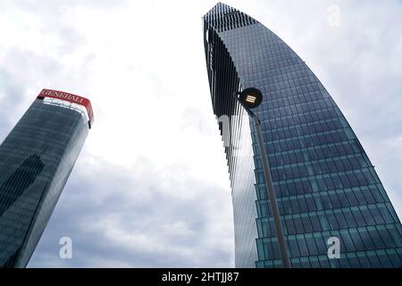 Quartier CityLife, complexe résidentiel et commercial dans le quartier Portello de Milan. Il a été conçu par les architectes Arata Isozaki, Daniel Libeskind et Banque D'Images