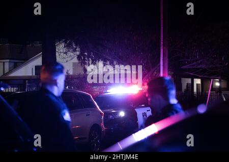 Sacramento, États-Unis. 28th févr. 2022. Les adjoints du shérif du comté de Sacramento sur la scène du crime où un père a tué ses trois filles et leur chaperon, puis lui-même à l'intérieur de l'église de Sacramento, en Californie, le lundi 28 février 2022. (Photo de Rahul Lal/Sipa USA) crédit: SIPA USA/Alay Live News Banque D'Images