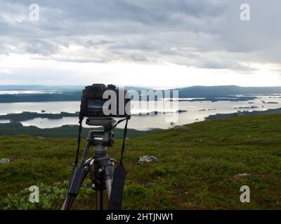 Vue sur les montagnes et les lacs Arjeplog en septembre Banque D'Images