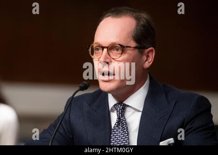 Washington, États-Unis d'Amérique. 01st mars 2022. Roger Zakheim, directeur de l'Institut et de la Fondation présidentielle Ronald Reagan, comparaît devant une audience du Comité sénatorial des services armés pour examiner les défis et la stratégie de sécurité mondiale, dans l'immeuble du Bureau du Sénat Dirksen à Washington, DC, le mardi 1 mars 2022. Crédit: Rod Lamkey/CNP/Sipa USA crédit: SIPA USA/Alay Live News Banque D'Images