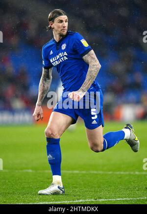 Aden Flint de Cardiff City lors du match de championnat Sky Bet au stade de Cardiff City à Cardiff. Date de la photo: Mardi 1 mars 2022. Banque D'Images