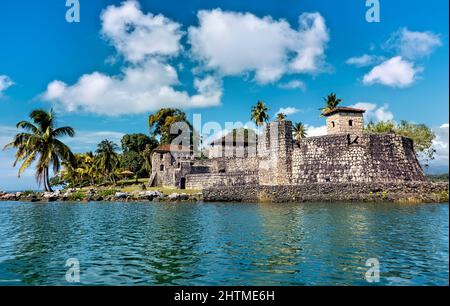 Château de San Felipe de Lara sur le lac Izabal, Rio Dulce, Guatemala Banque D'Images